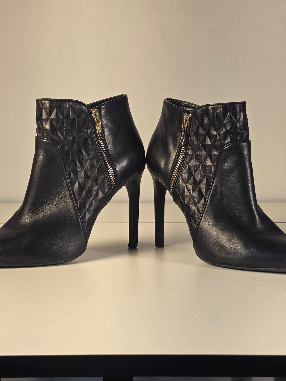 BCBGMAXAZRIA Black Leather Geometric Stiletto Ankle Booties